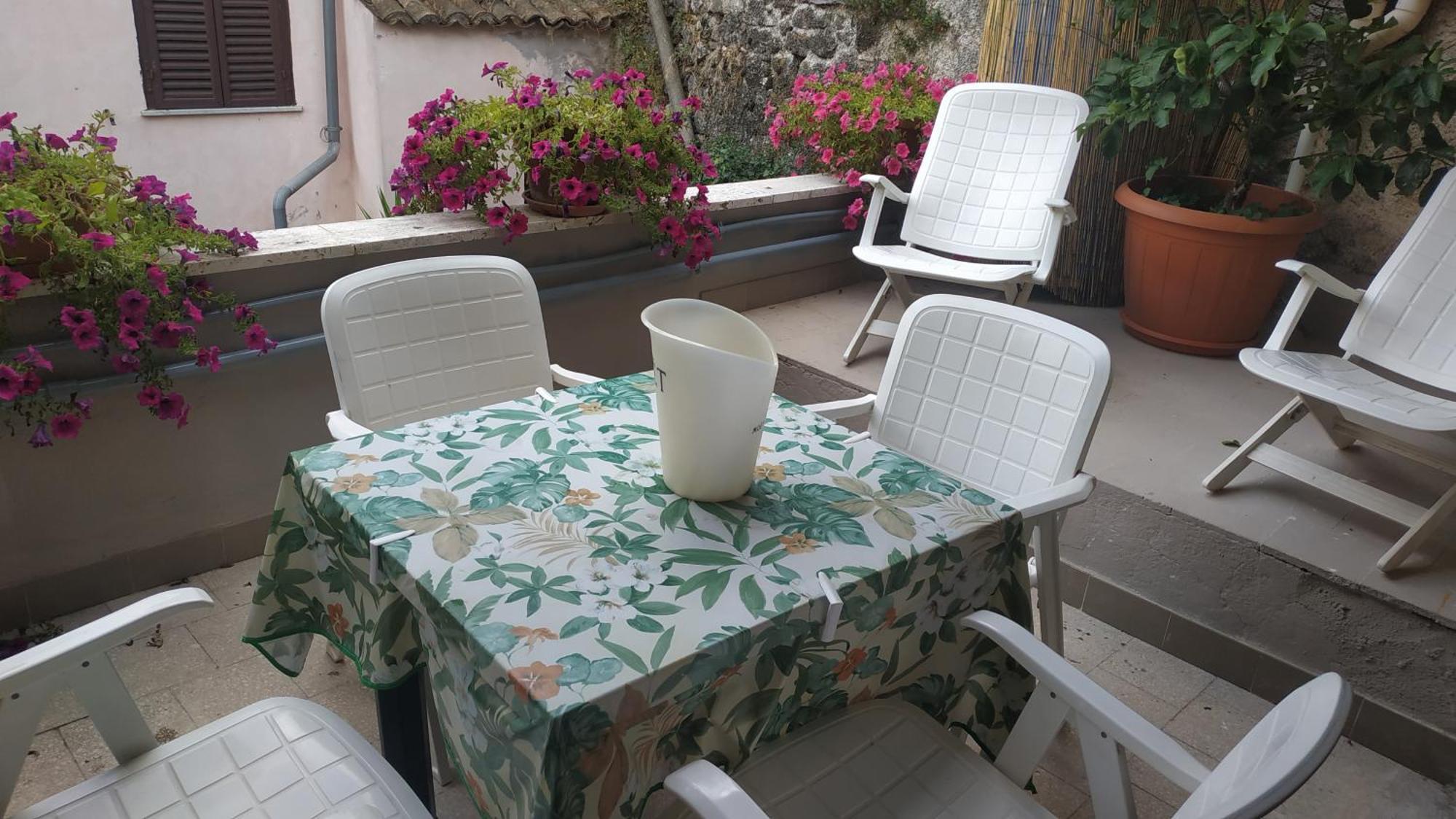 Il Ciclope Di Annalisa Apartment Alatri Luaran gambar
